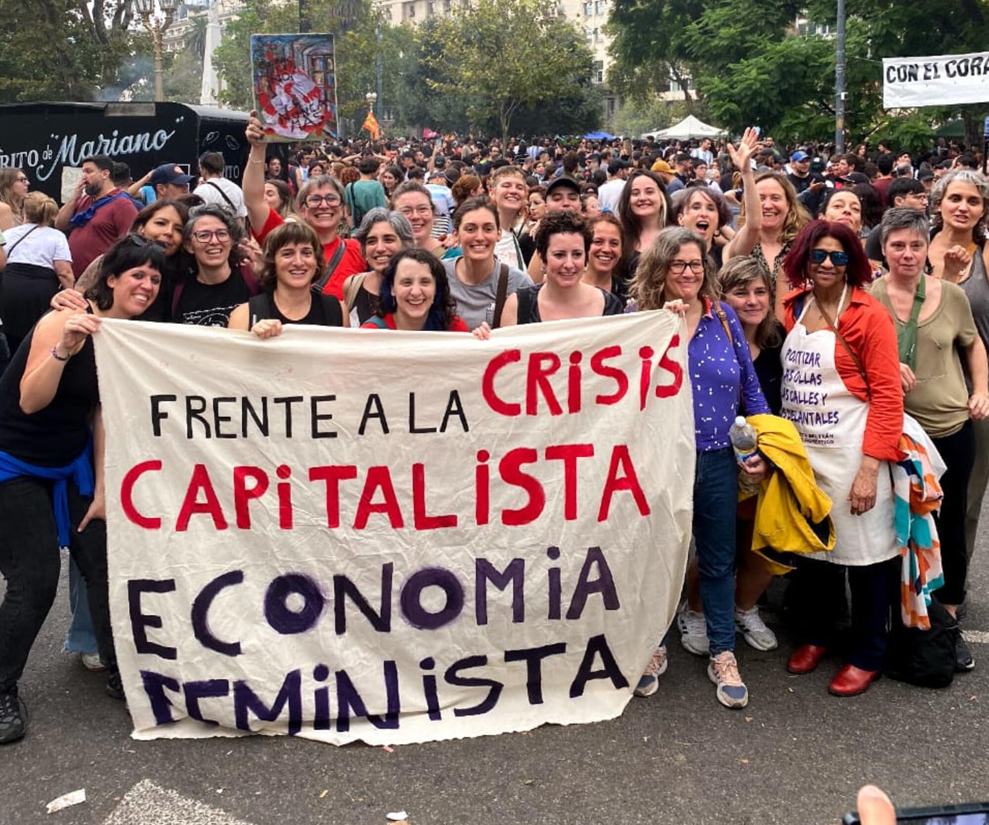 Manifiestación en Buenos Aires en el contexto del Encuentro de Economía Feminista de Abya Yala